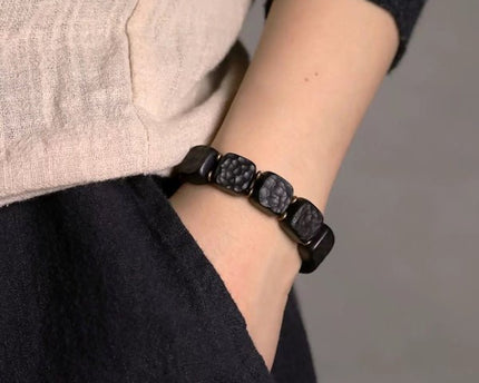 Zwarte sandaal houten vierkante plaat armband