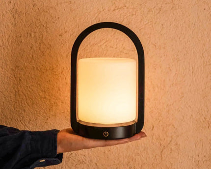 George donkerbruine houten lamp – oplaadbaar, dimbaar en draagbaar