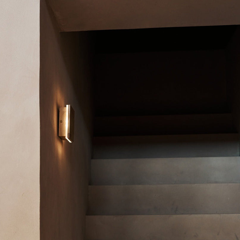 Lane lichtbruine draadloze wandlamp - oplaadbaar, dimbaar, natuurlijk houtlamp