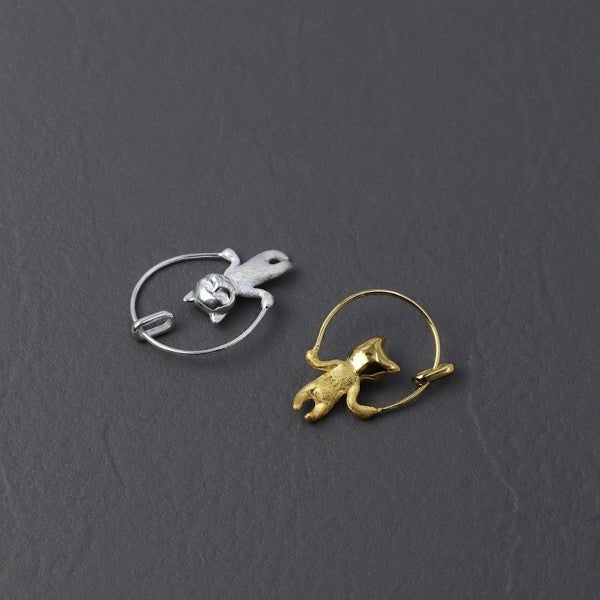 Leuke touwtje springende kat ketting