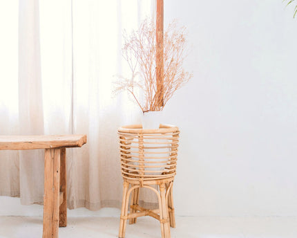 Rotan Plantenstandaard Rond – Boho Plantenbak – Rotan Plantenmand – Natuurlijke Bloemenstandaard voor Potten tot Ø20 cm AKARA