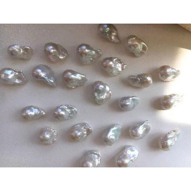 Dikke barokke parel grote drop oorbellen