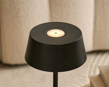 Hugo Midnight Black oplaadbare tafellamp - dimbaar, stijlvol en draadloos