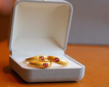 Klassieke roze toermalijnse hartring
