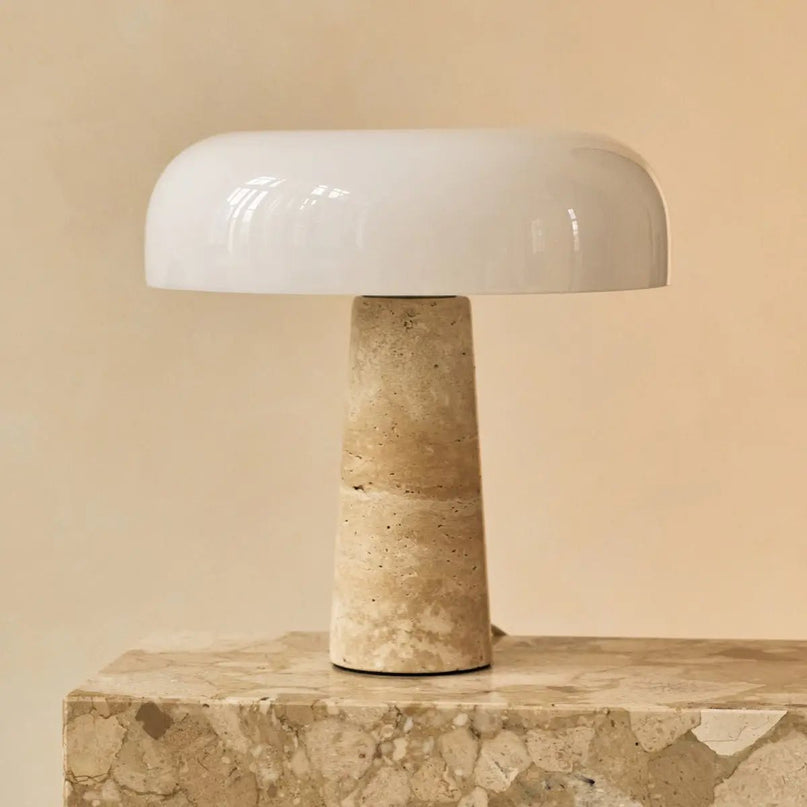 Emily travertijnlamp – elegant handgemaakt ontwerp met glazen kap