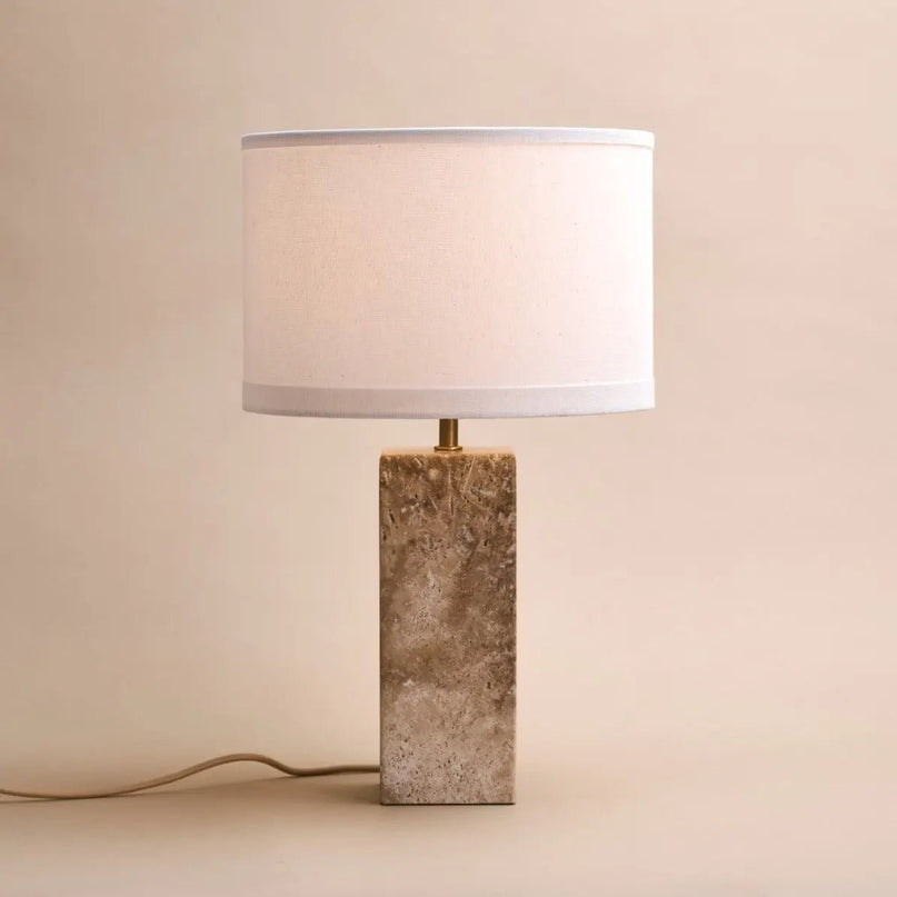 Rosie travertijnlamp – elegante natuursteen met katoenen kap