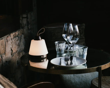 Liv donkerbruine oplaadbare lamp – leren band, dimbaar, 3 lichtmodi, draadloos