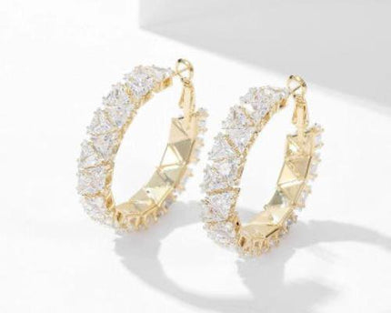 Luxe hoepeloorbellen met diamantlook