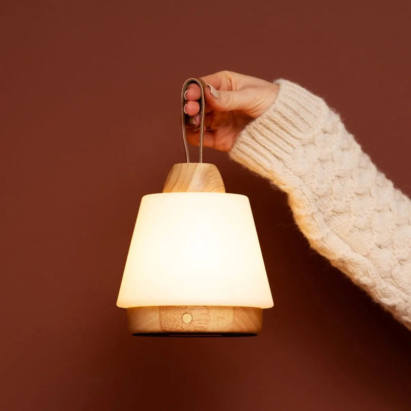 Liv lichtbruine oplaadbare lamp – lederen band, dimbaar, draadloos