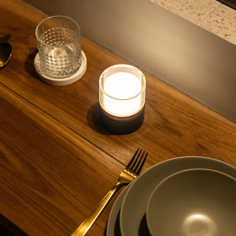 Leo donkerbruine compacte draadloze oplaadbare lamp – natuurlijk hout, dimbaar licht