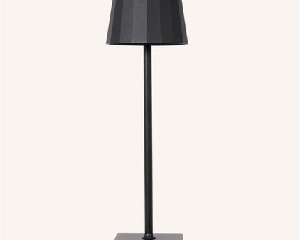 William Black oplaadbare ijzeren tafellamp – 120 uur batterij, dimbaar, opladen via USB-C