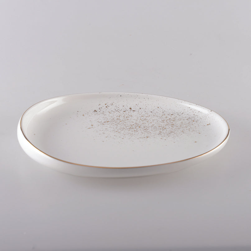 Witte ovale dessertplaat of flits of