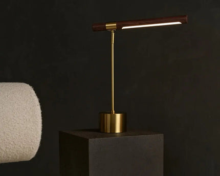Livia goudkleurige metalen lamp met hout – verstelbare LED, Scandinavisch design voor kantoor en woonkamer