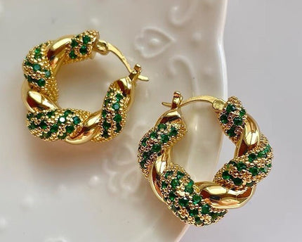 Vintage stijl gevlochten oorbellen - groene stenen