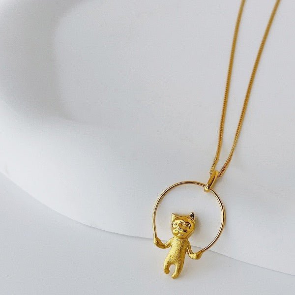 Leuke touwtje springende kat ketting