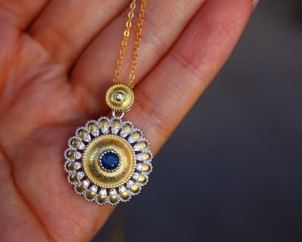 Echte saffier Goudbloem hanger ketting