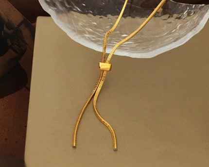Minimalistische driehoekige botketting uittrekbare ketting