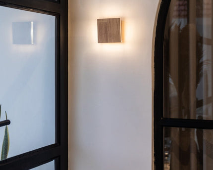 Lane lichtbruine draadloze wandlamp - oplaadbaar, dimbaar, natuurlijk houtlamp