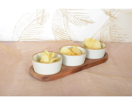 Aperitief set van 3 kopjes op houten plateau 29x10cm