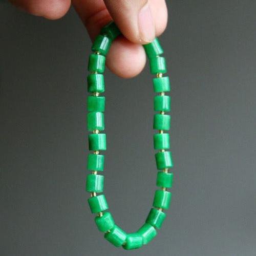 Minimalistische levendige groene jade kralen armband