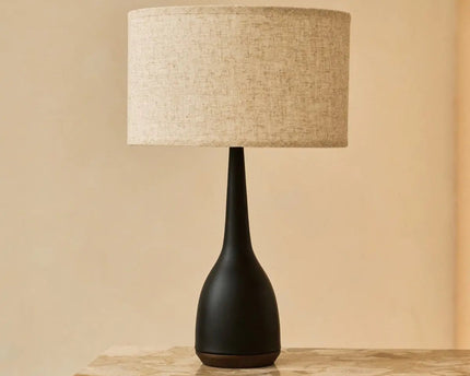Jacob zwarte lamp met beige kap – elegante en warme verlichting