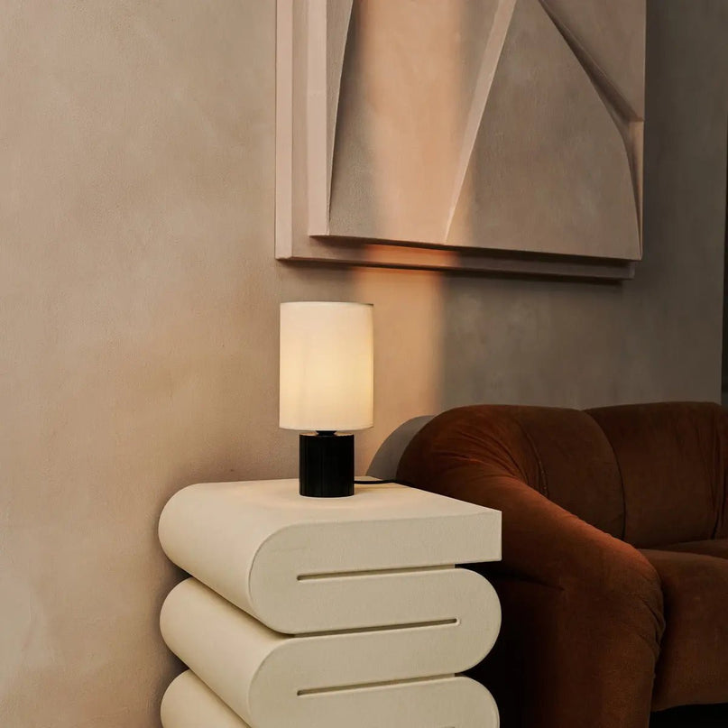 Kiko Zwarte Tafellamp – Gezellige Zwart & Beige Bureaulamp met E27 Fitting