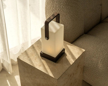 Harper Donkerbruine Houten Lamp – Snoerloze Oplaadbare Tafellamp met Handvat