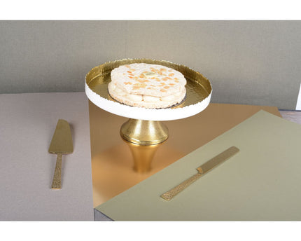 Witte en gouden cakeschotel op voet 30x30x12,5 cm