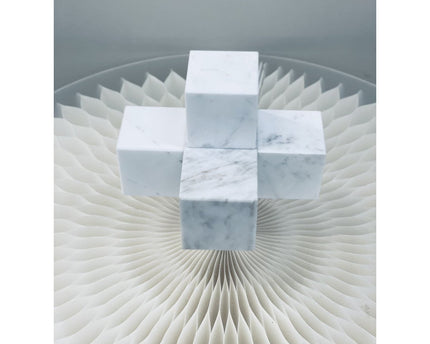 Licht luxe modern eenvoudig marmeren kruis wit klein formaat: 9cm*9cm*9cm