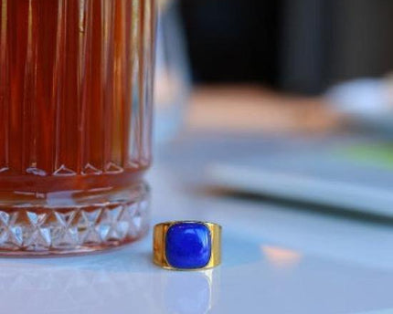 Vetgedrukte look square lapis lazuli ring - verstelbaar