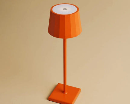Combi Set Professional-8 x Wouter Blossom Orange Oplaadbare tafellampen & 1 x Central Station draadloos oplaadstation met Qi-Technology-Perfect voor restaurants, gastvrijheid en hotels