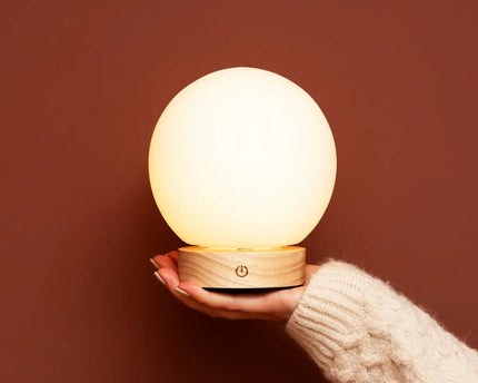 Flore lichtbruine houten lamp met glazen lamp - oplaadbaar en dimbaar draadloos licht