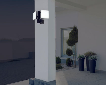 LED externe wandlamp "Jaro" met 360 ° bewegingsdetector, gemaakt van plastic in antraciet, met geïntegreerde LED