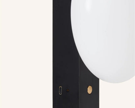 Matthew Black draadloze houten wandlamp – Oplaadbaar en dimbaar