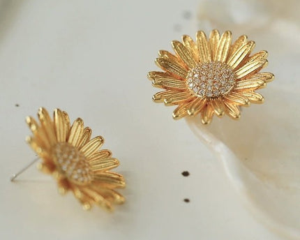 Moderne vintage zonnebloem liefde oorstekers