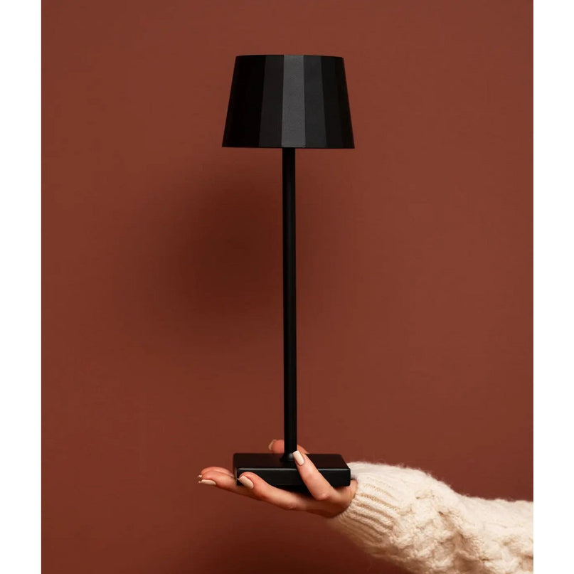 William Black oplaadbare ijzeren tafellamp – 120 uur batterij, dimbaar, opladen via USB-C