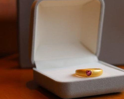 Klassieke roze toermalijnse hartring