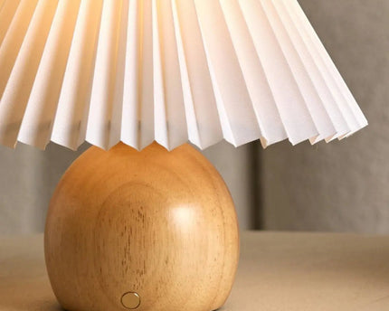 Nathalie Lichtbruine moderne en retro oplaadbare lamp l Dimbaar, hout en papier Mooie papieren kap