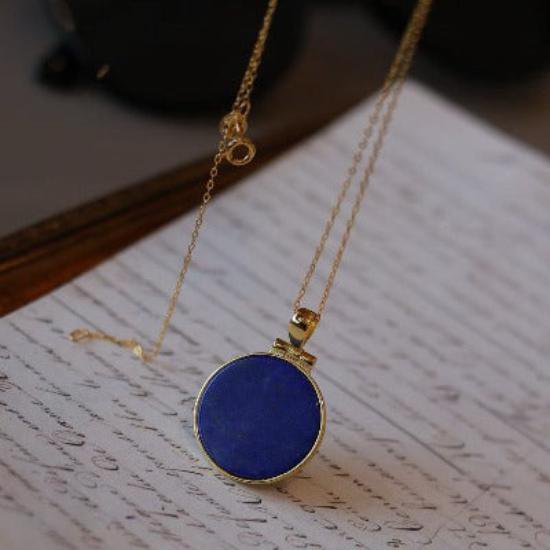 Helios lapis lazuli ronde hanger ketting