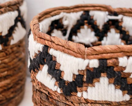Kleine Mand Rond voor Planten of als Opbergmand | Geweven Boho Mand SADARA met Macrame Patroon