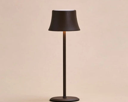 Willy Mini Mocha Brown oplaadbare tafellamp – stijlvol, dimbaar, batterijduur van 60 uur