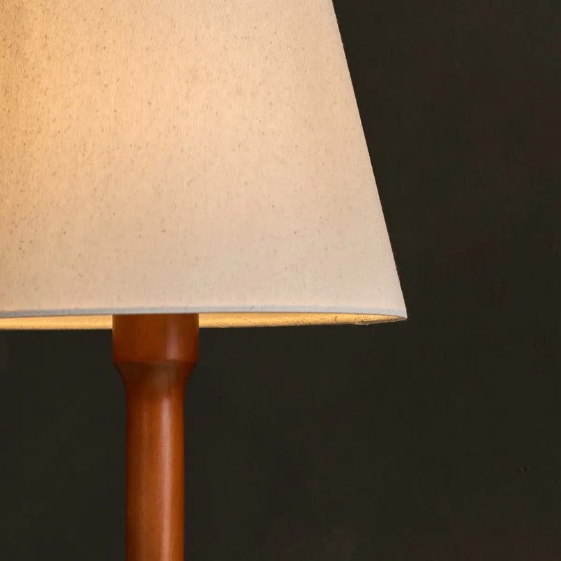 Nova Kastanjebruine Lamp met Houten Voet | Stijlvolle woonkamer- en slaapkamerverlichting