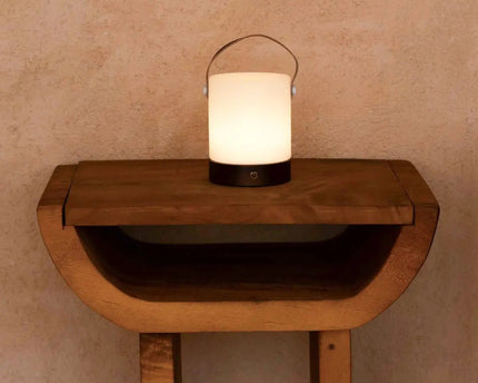 Avery donkerbruine oplaadbare houten tafellamp – draadloos en dimbaar met leren band