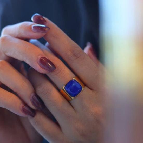 Vetgedrukte look square lapis lazuli ring - verstelbaar