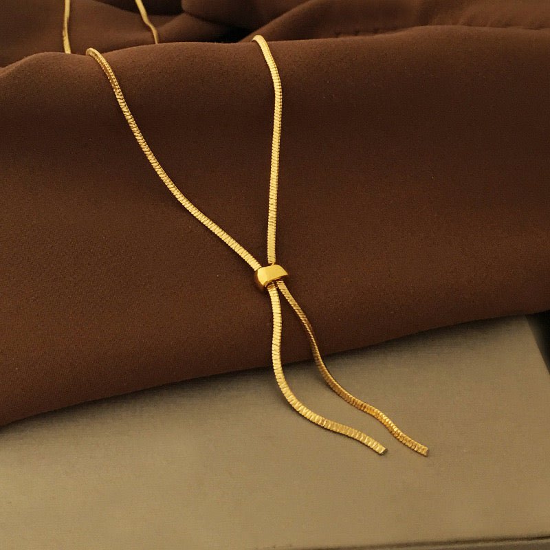 Minimalistische driehoekige botketting uittrekbare ketting
