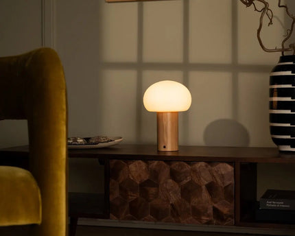 Sam lichtbruine houten tafellamp met glas en oplaadbare batterij | Dimbare en veelzijdige verlichting