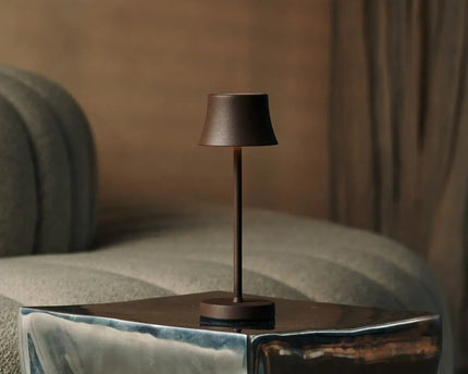 De pijp mini mokka bruin oplaadbare tafellamp - draadloos opladen, dimbare lamp en 3 lichte kleuren