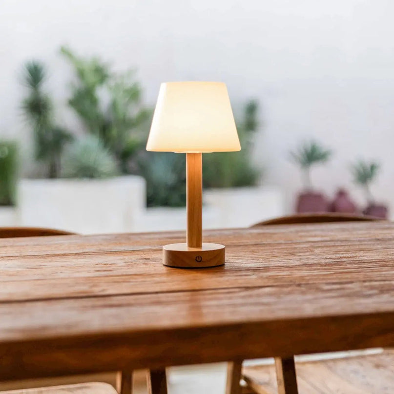 Zoë Lichtbruine Houten Oplaadbare Tafellamp | Dimbaar, USB-C, batterijduur van 80 uur