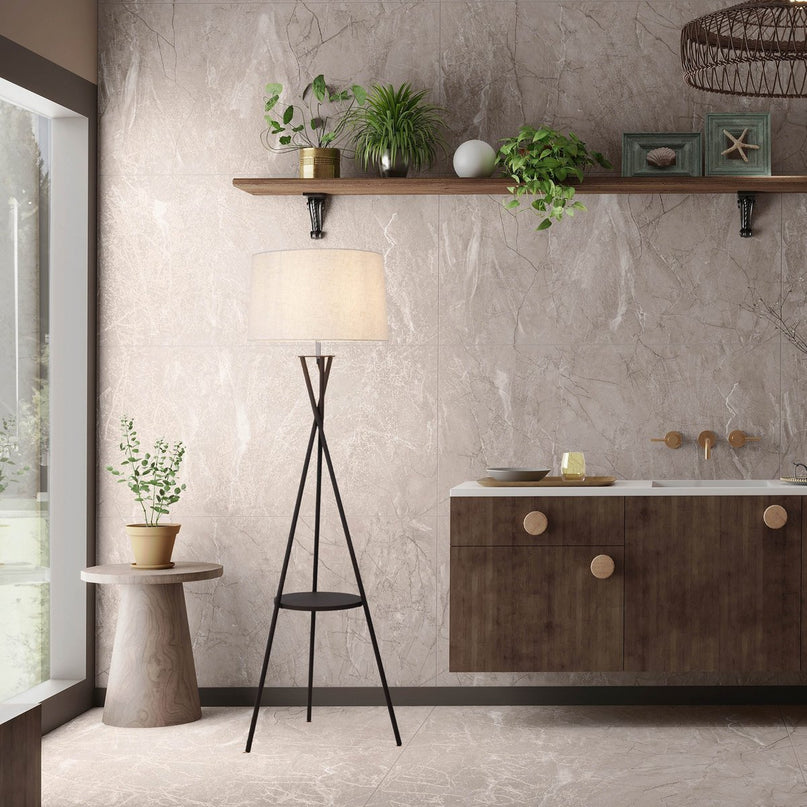 Staande lamp met geïntegreerde "tora" tafel gemaakt van roest -gekleurd metaal en natuurlijk gekleurd textielmateriaal, 158 cm hoog Ø 51 cm, e27