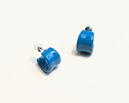 Moderne vintage blauwe emaille hoepels